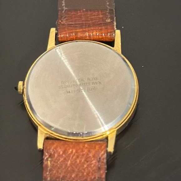 Vintage Mickey Mouse Disney watch Brown Leather Strap Watch with Gold Dial - Picture 4 of 5